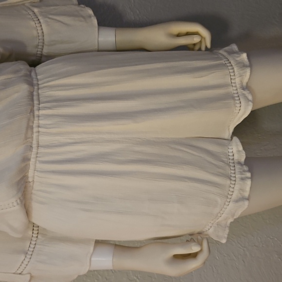 Abercrombie & Fitch White Ruffle Surplice Bell Sleeve Shorts Romper - Picture 5 of 9